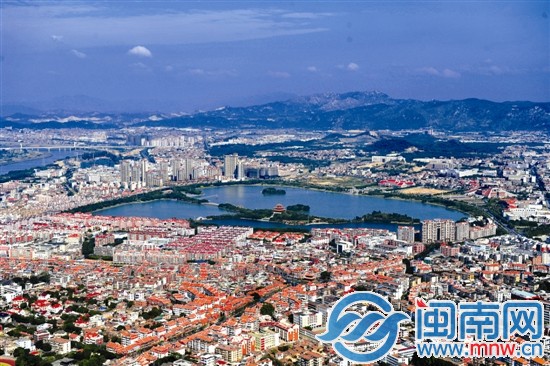 高空下，西湖公園、泉州博物館、閩臺(tái)緣博物館等構(gòu)筑