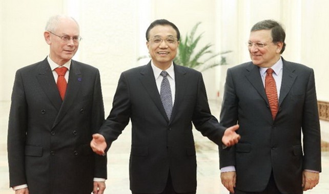 李克強(qiáng)同范龍佩、巴羅佐舉行第十六次中國(guó)歐盟領(lǐng)導(dǎo)人