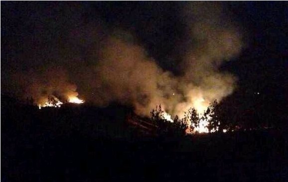 浙江安吉軍機(jī)墜毀現(xiàn)場(chǎng)大火