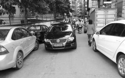 南安柳溪街車輛停兩側