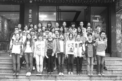 小記者合影。