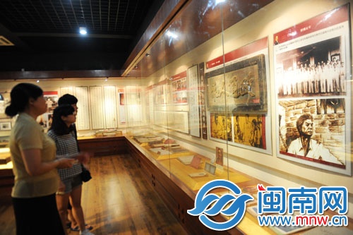 在黎大設(shè)有專門的陳列館，讓學(xué)生們學(xué)習(xí)這位僑界領(lǐng)袖
