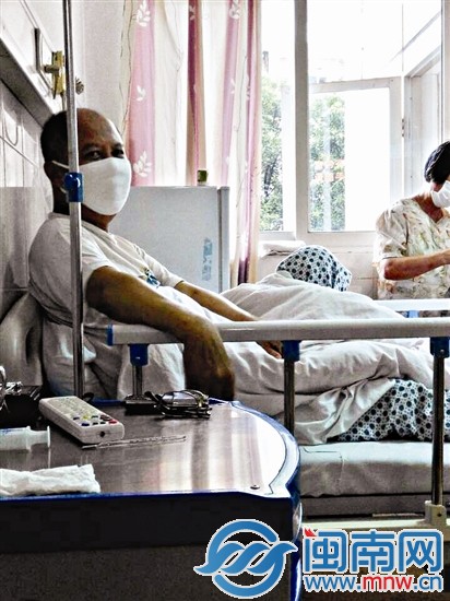 黃百新的精神狀態(tài)好了很多